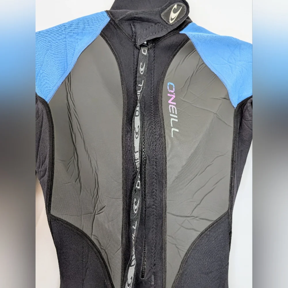 Black and Blue Wetsuit - Picture 6 of 11